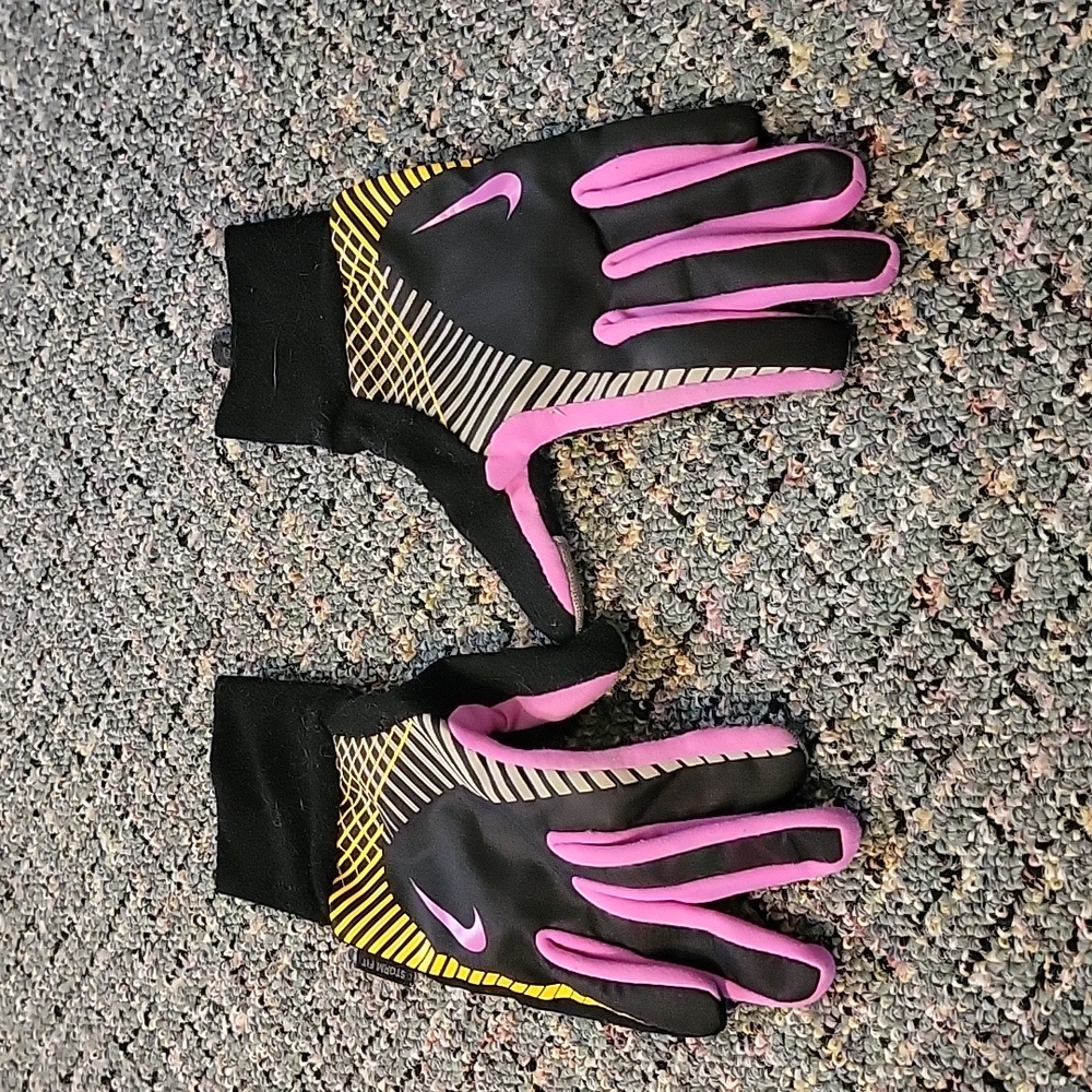 🍍3 for 10🍍Nike running gloves